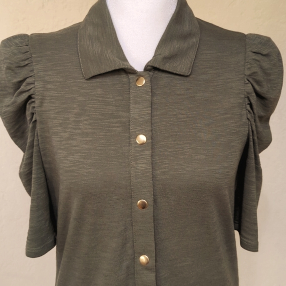 LIKE NEW Chico's Sage Collared Puffed Sleeve Henley Top Size XS - Picture 6 of 10